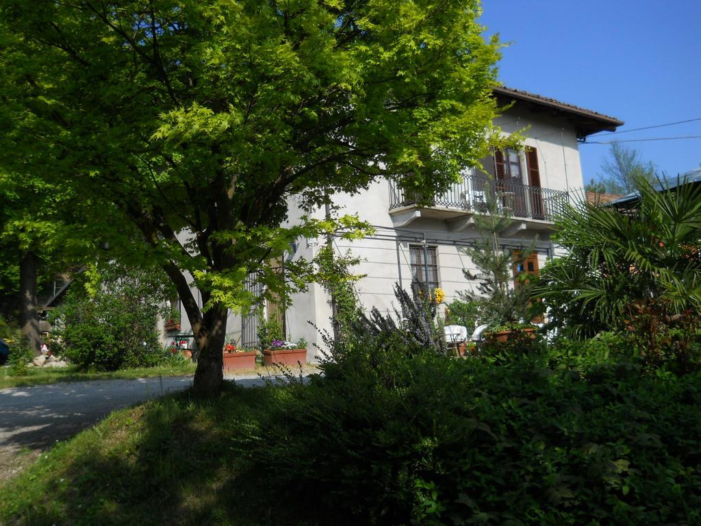 Tenuta Calabiana Diano dʼAlba Zewnętrze zdjęcie